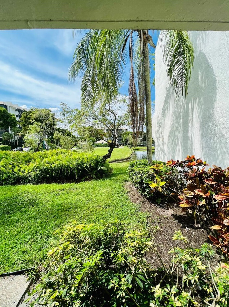 1202 Bridgewood Pl, Boca Raton FL 33434-4161 exterior