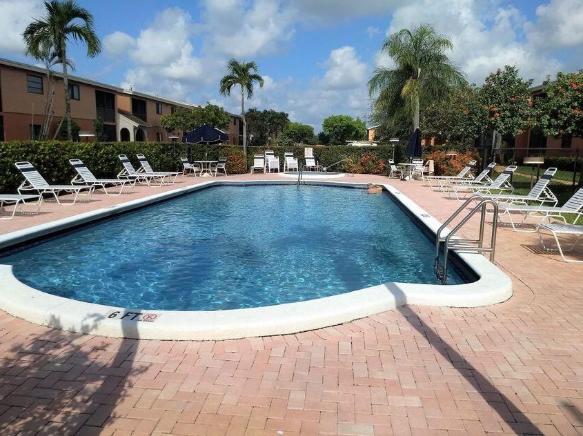 50 Se 12th St Apt 120, Boca Raton, FL 33432