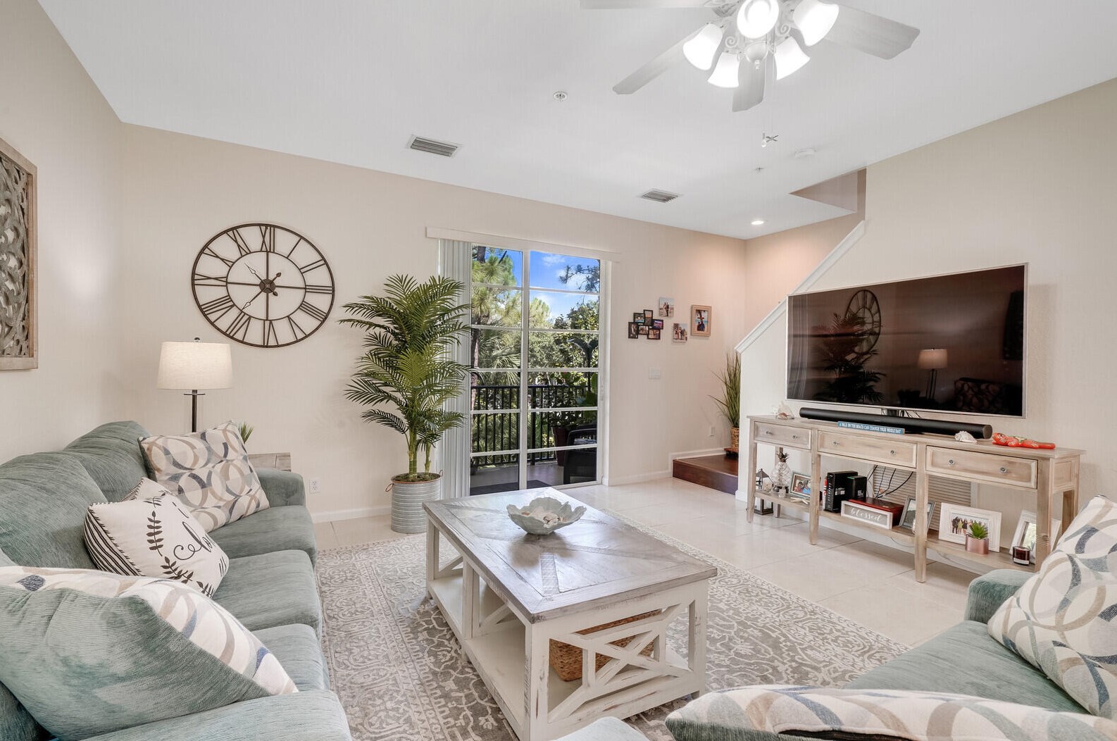 124 Cat Rock Ln, Jupiter FL  33458-2836 exterior