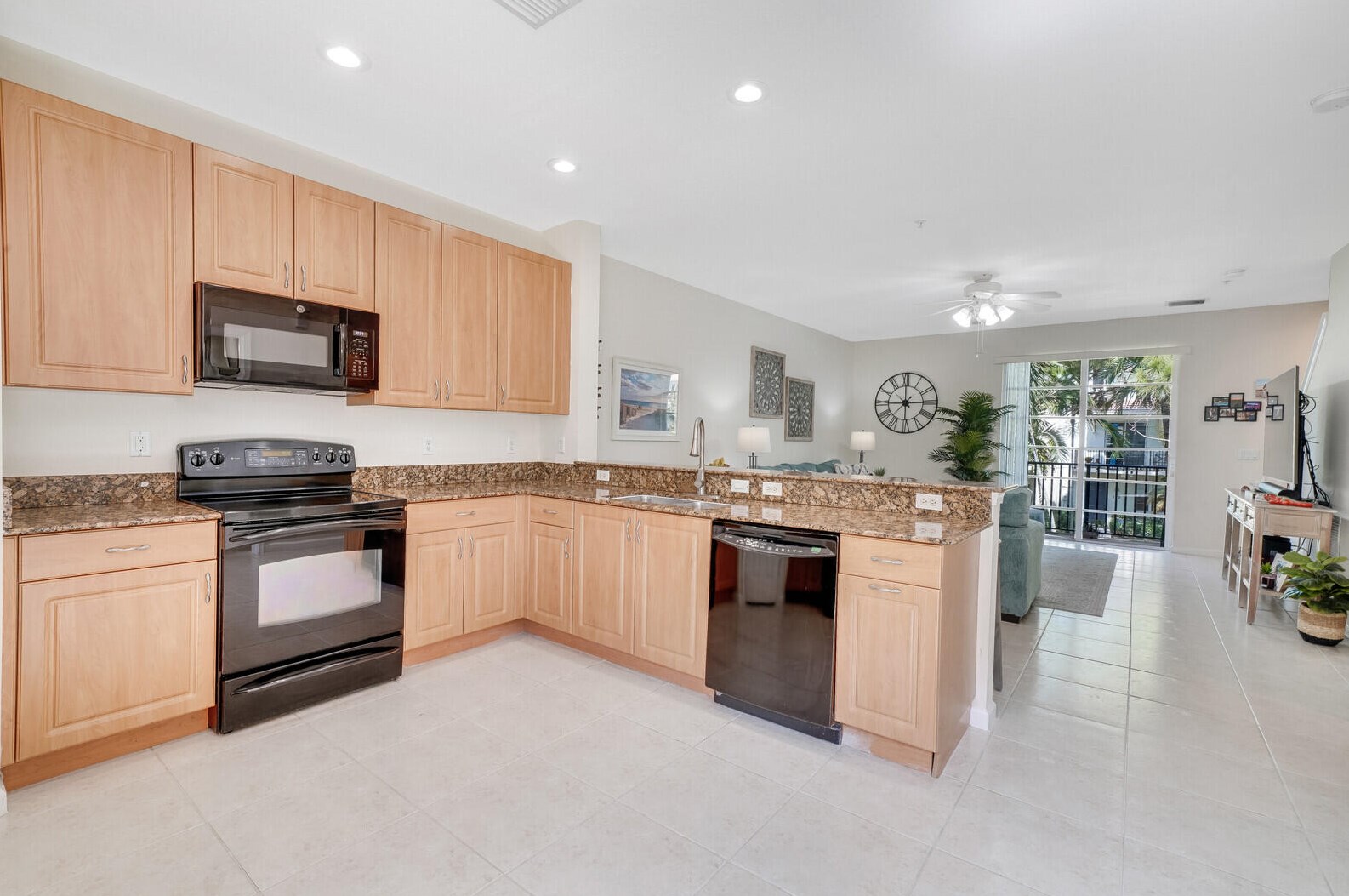 124 Cat Rock Ln, Jupiter FL  33458-2836 exterior