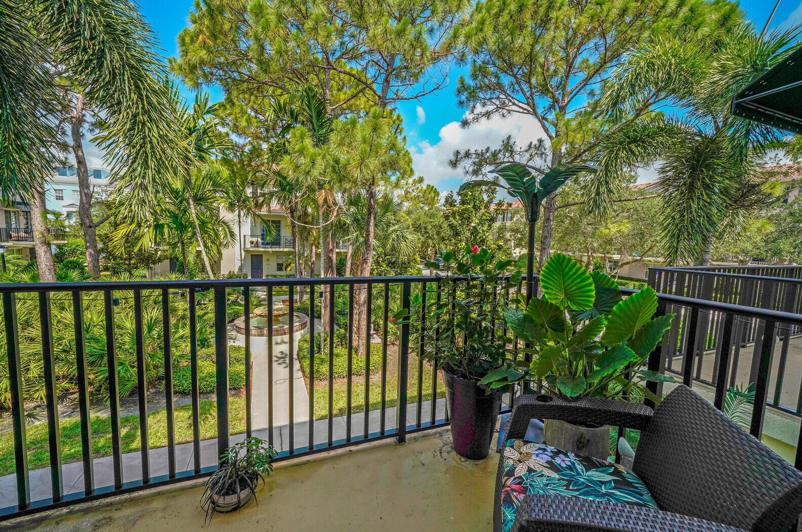 124 Cat Rock Ln, Jupiter FL  33458-2836 exterior