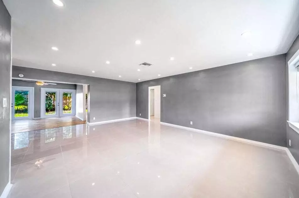1991 Park Pl, Boca Raton, FL 33486