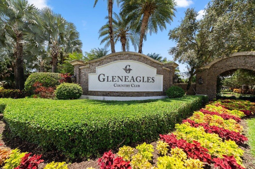 7755 Glendevon Ln E, Delray Beach, FL 33446