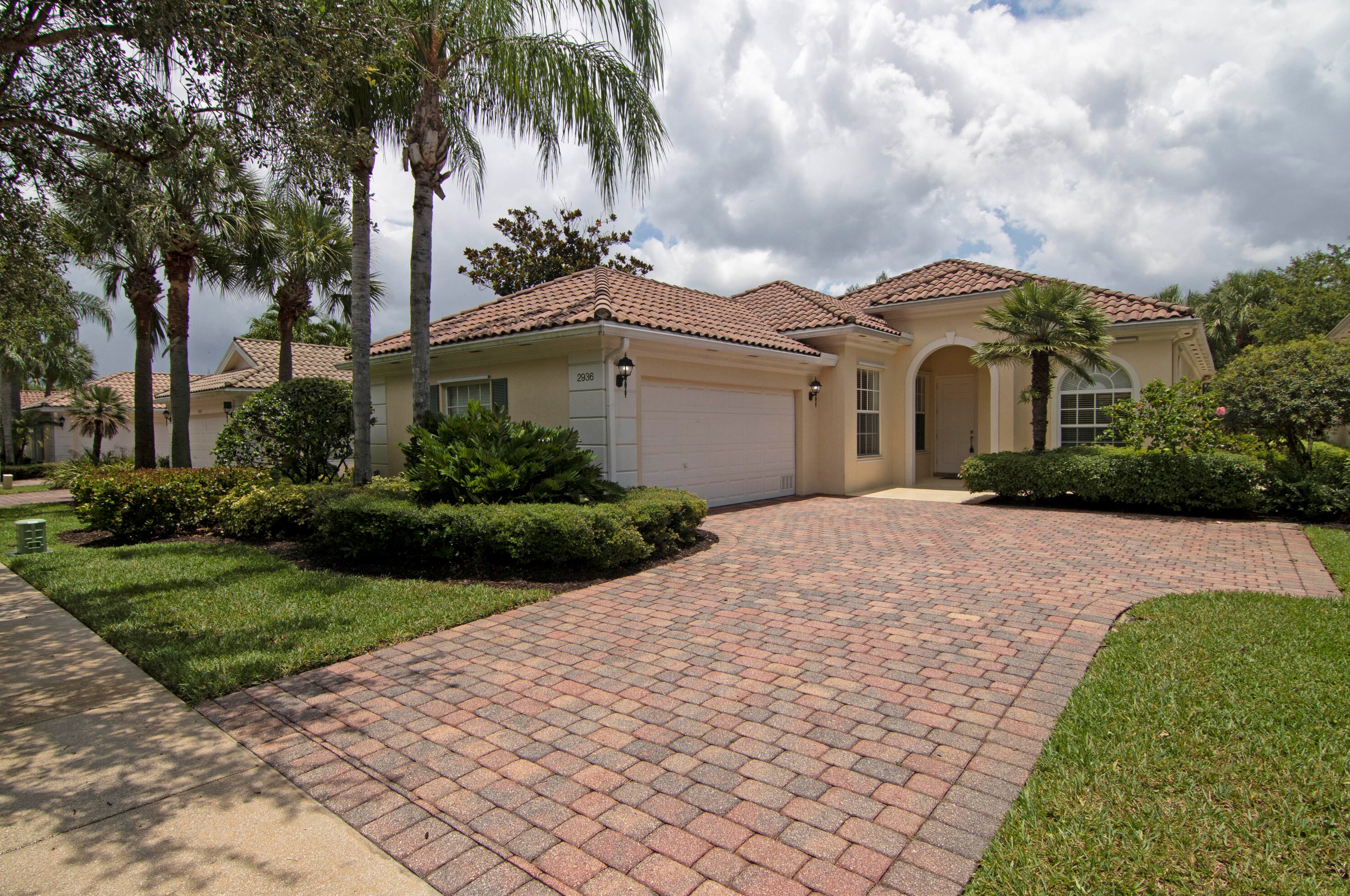 2936 S Rio Claro Dr, West Palm Beach, FL 33414