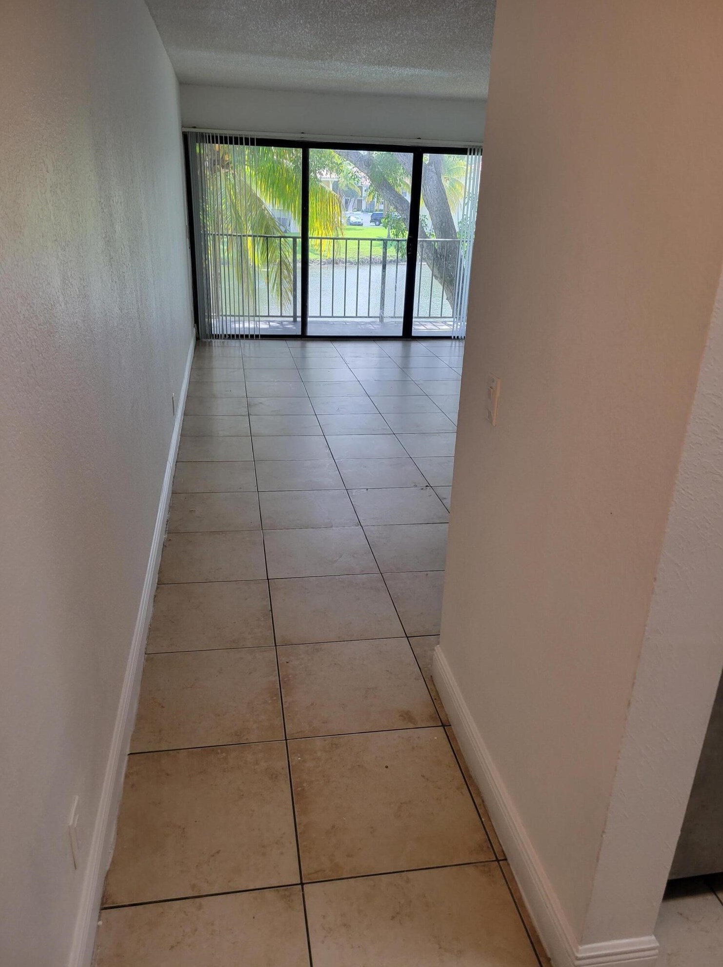 1495 Lake Crystal Dr #g, West Palm Beach, FL