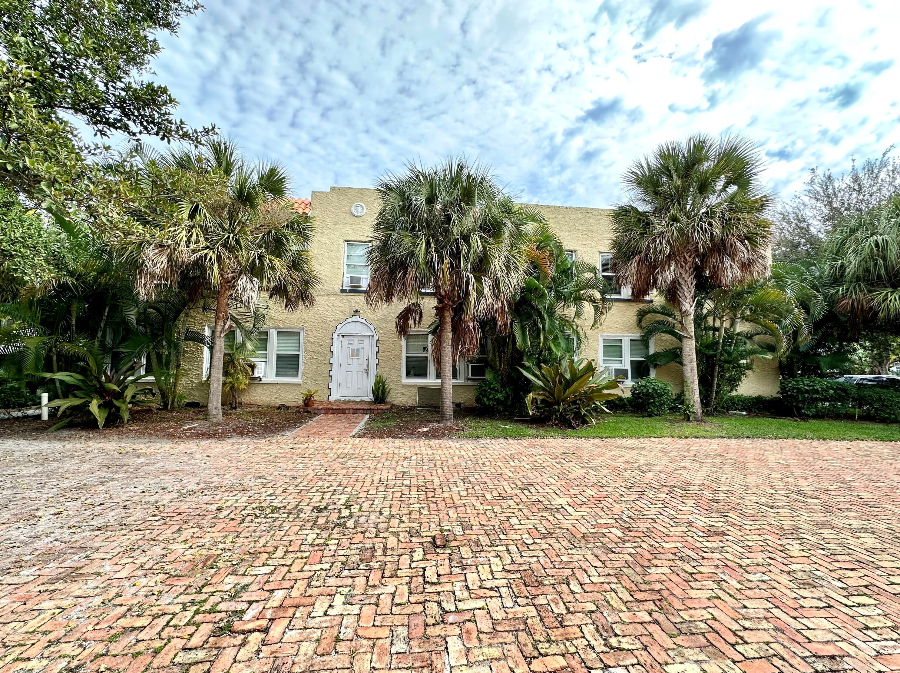 815 Upland Rd #7, West Palm Beach, FL 33401