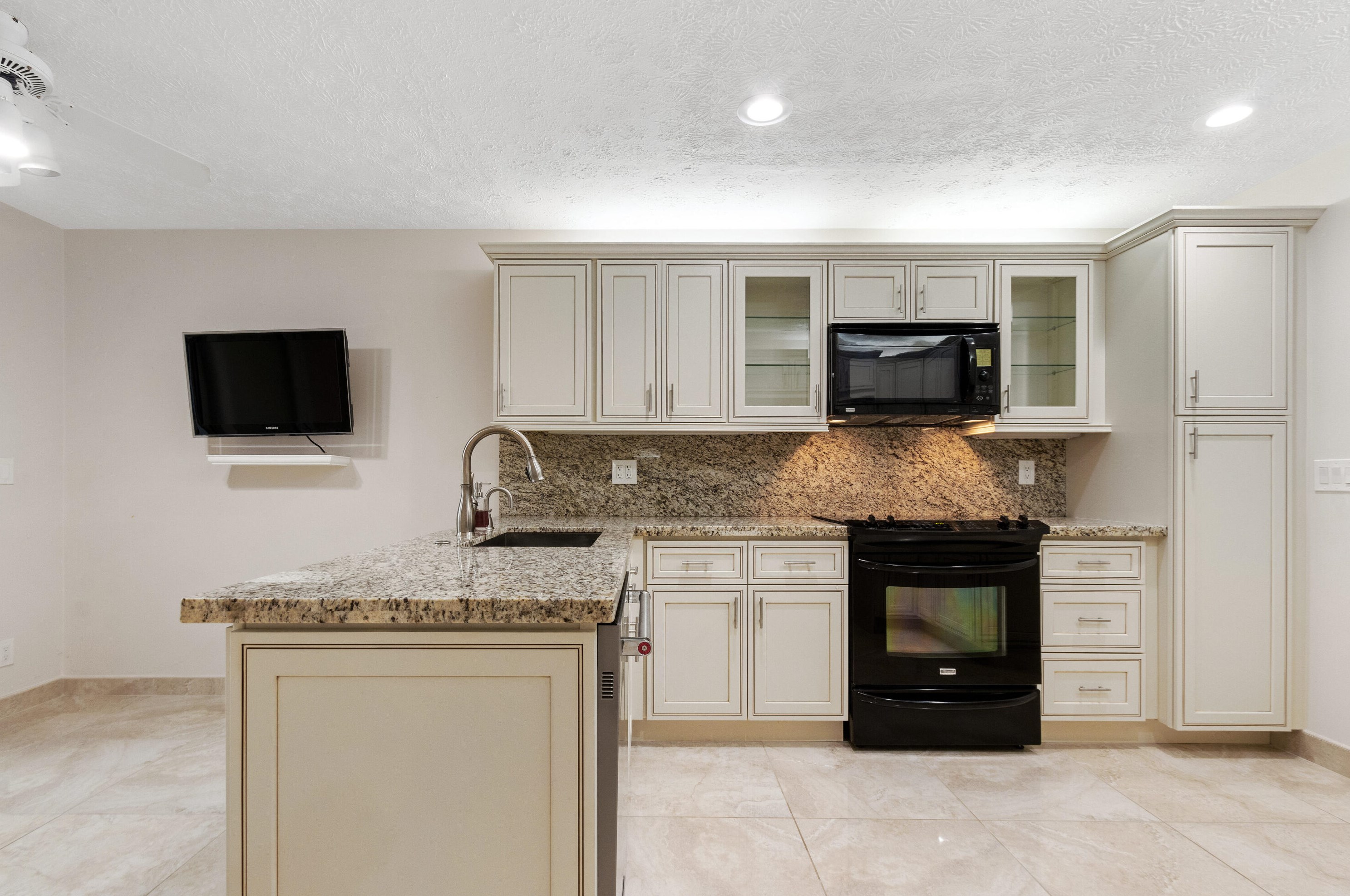 22590 Meridiana Dr, Boca Raton FL 33433-6315 exterior