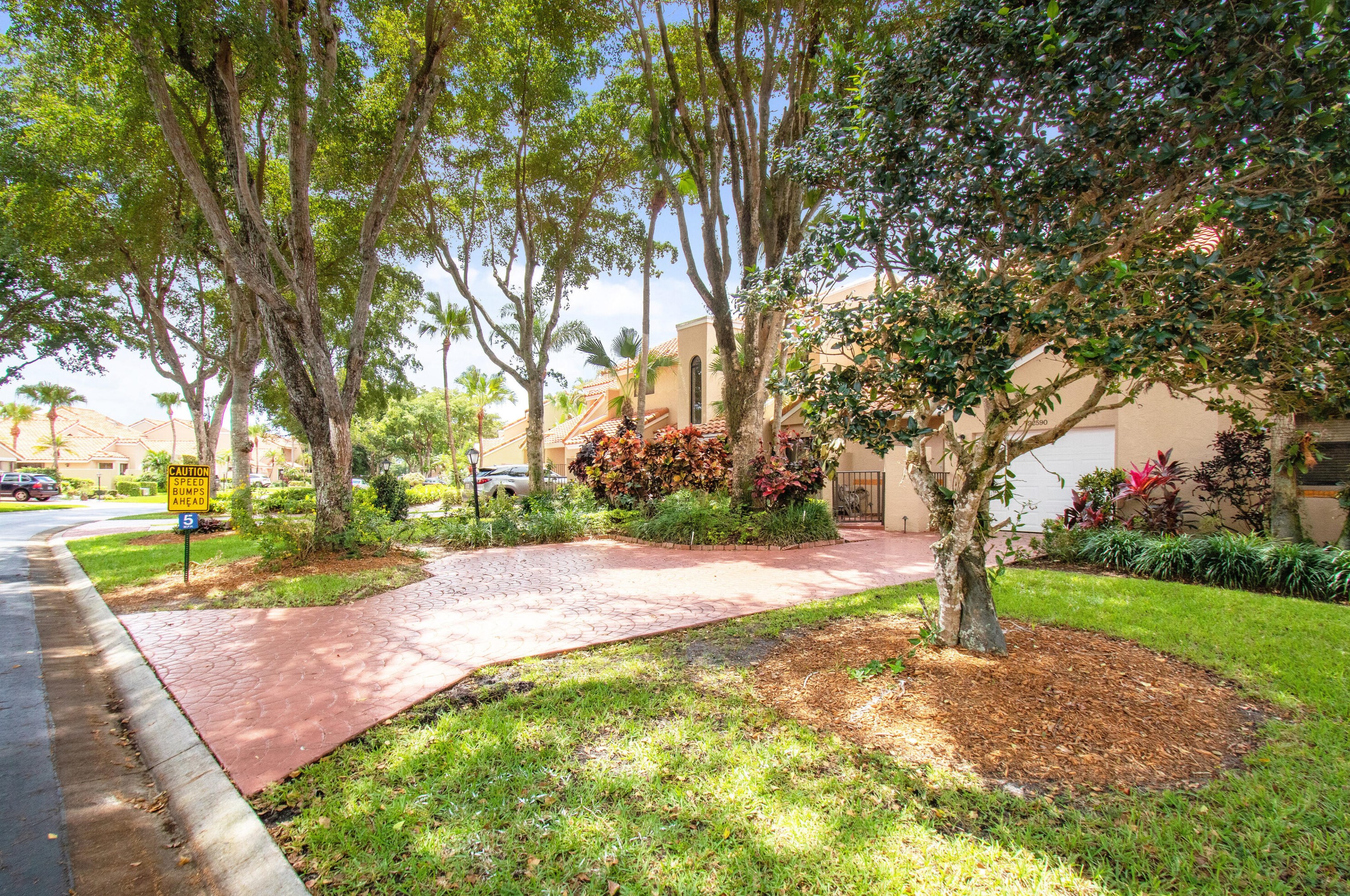 22590 Meridiana Dr, Boca Raton FL 33433-6315 exterior