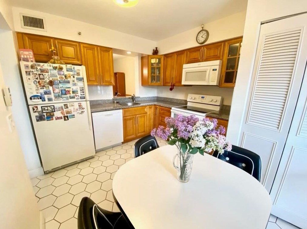 14527 Bonaire Blvd #203, Delray Beach, FL 33446