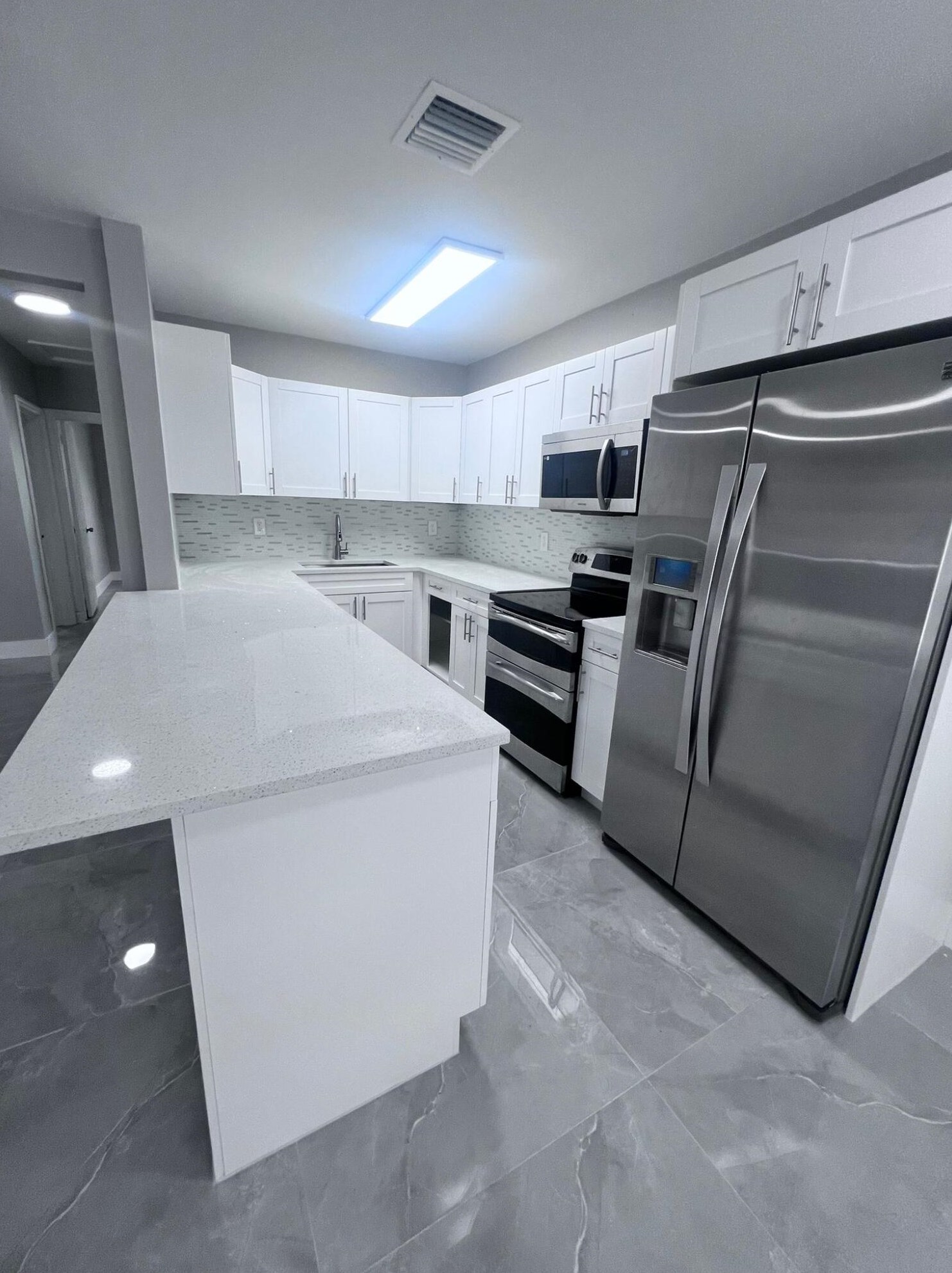 1014 W Perry St, Lake Worth, FL 33462