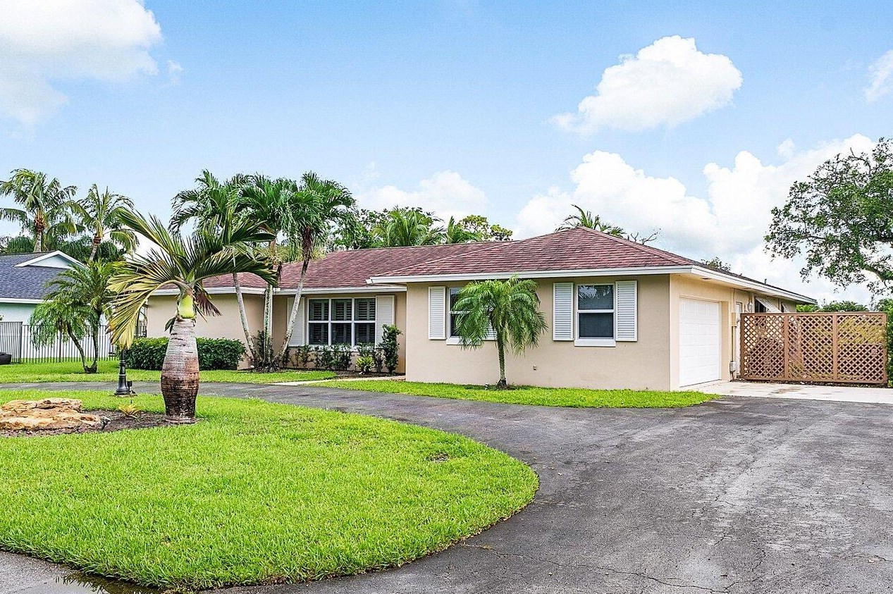 4690 Palo Verde Dr, Boynton Beach, FL 33436