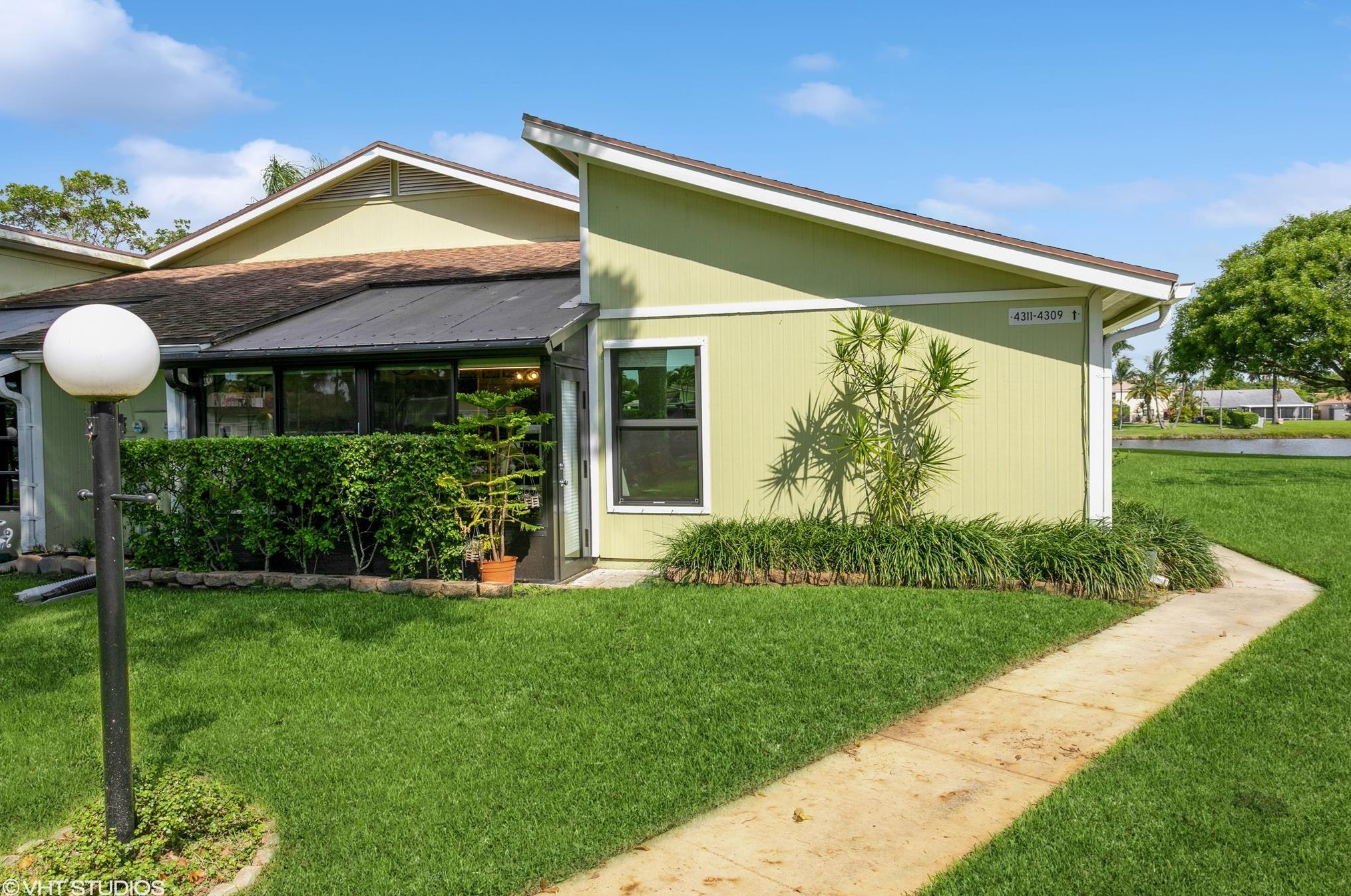4311 Willow Pond Cir, West Palm Beach, FL 33417-8248