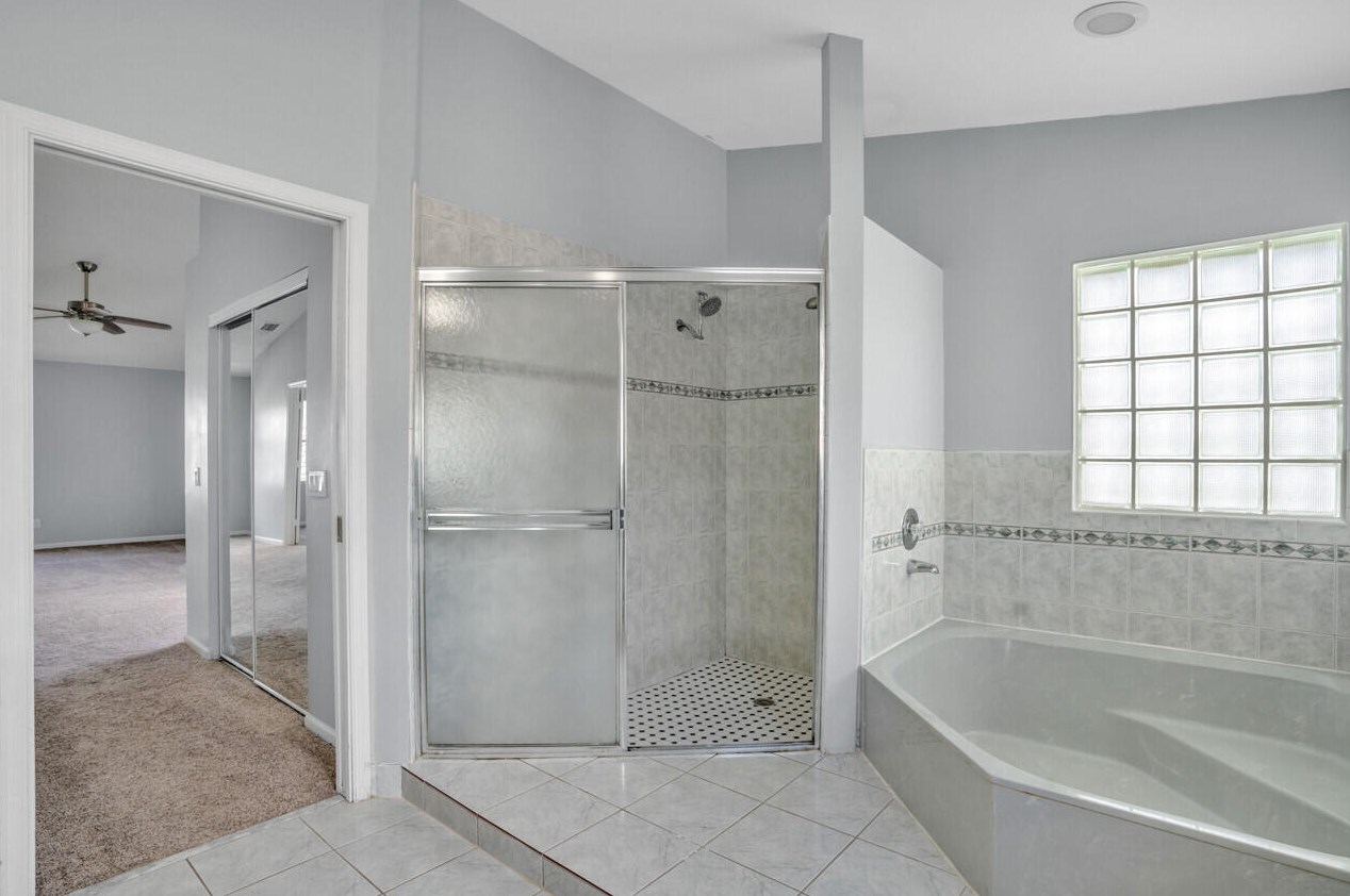 8632 Windy Cir, Boynton Beach FL  33472-5125 exterior