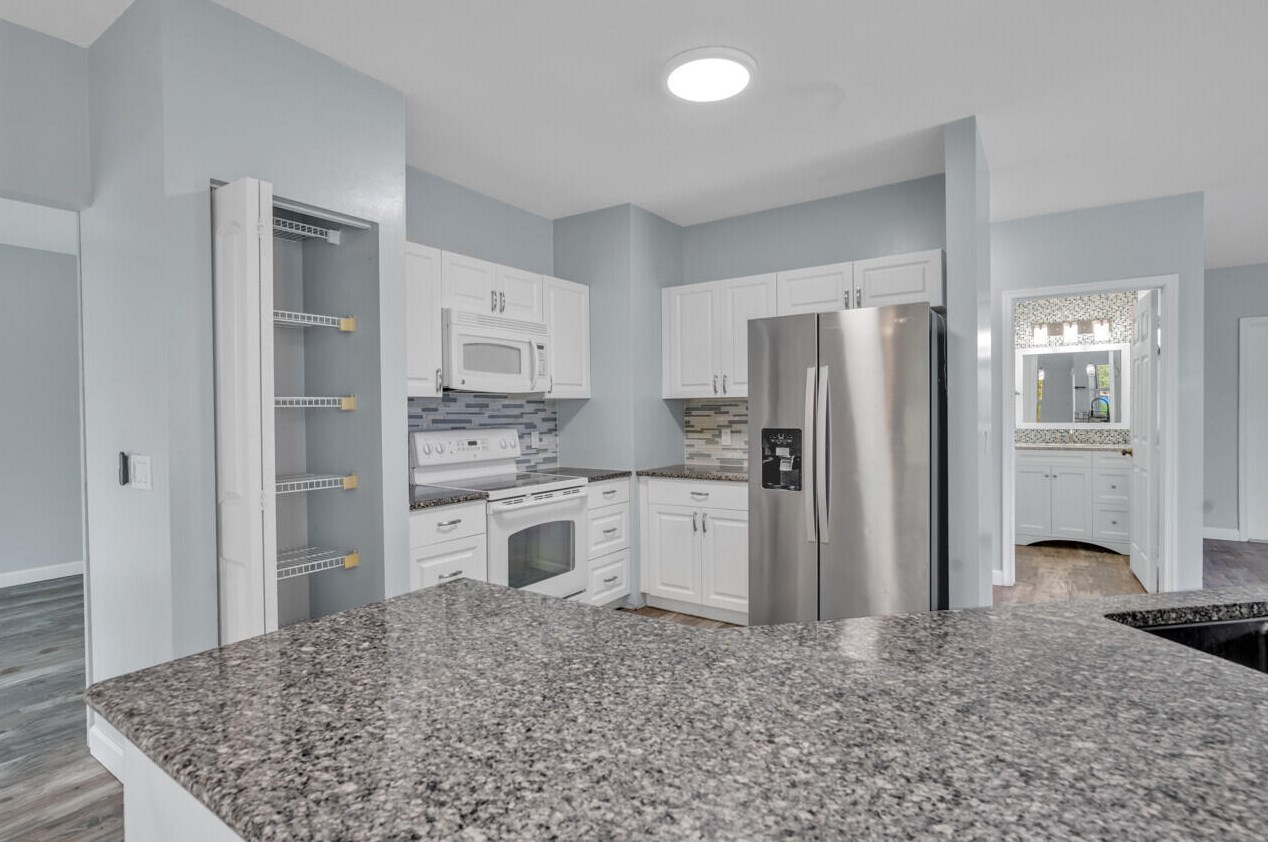 8632 Windy Cir, Boynton Beach FL  33472-5125 exterior