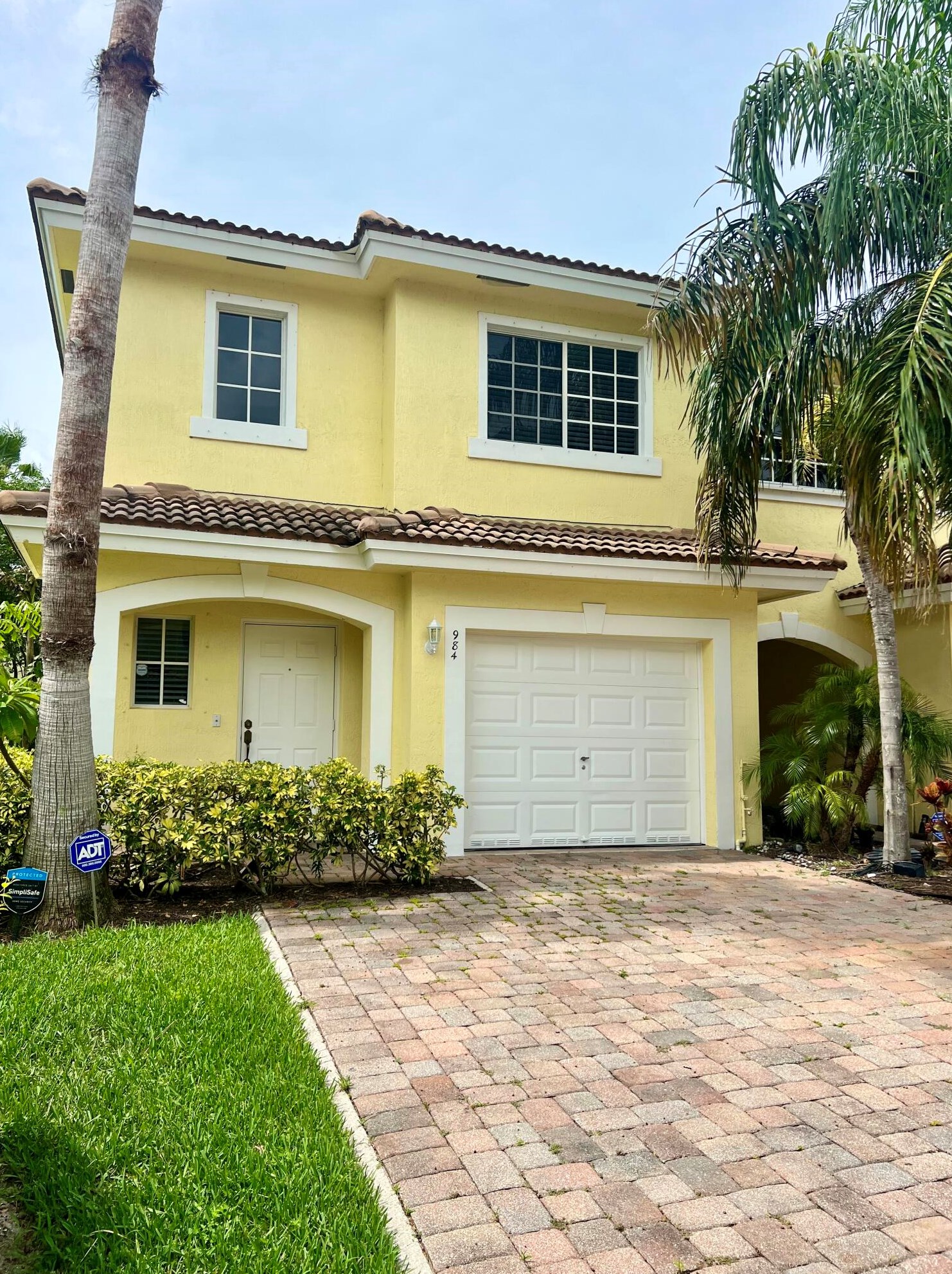 984 Imperial Lake Rd, West Palm Beach, FL 33413
