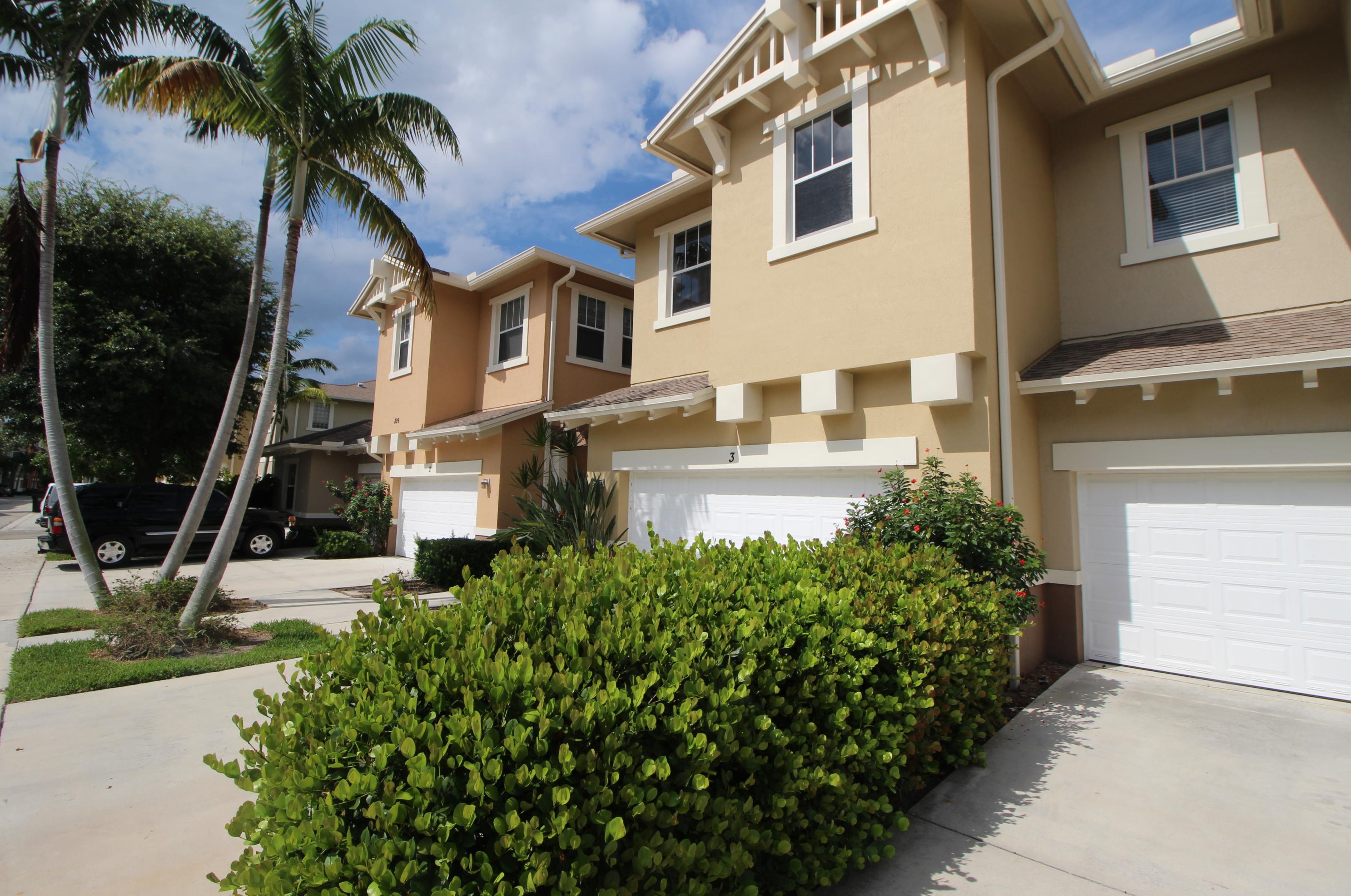 899 Marina Del Ray Ln #4, West Palm Beach, FL 33401