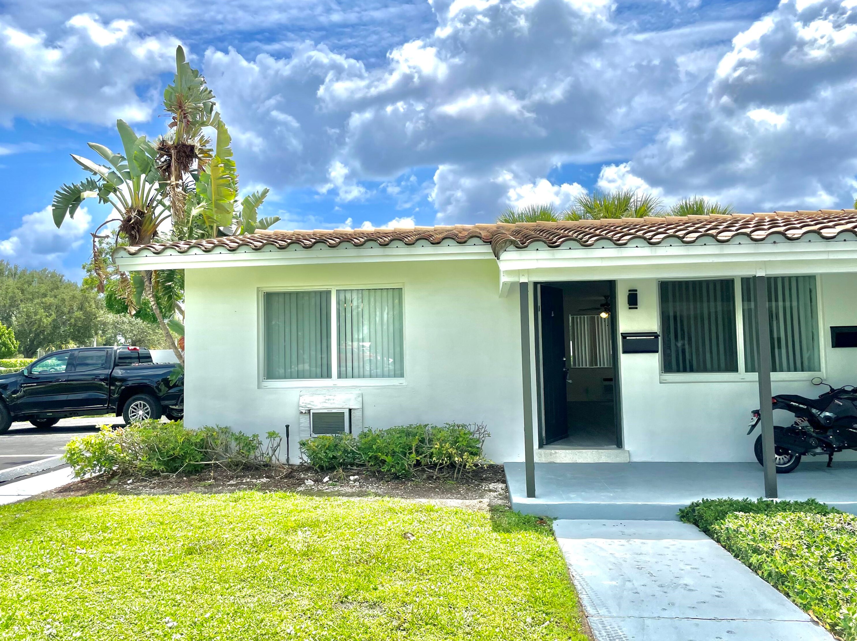 560 Ne 45th St #5, Boca Raton, FL 33431