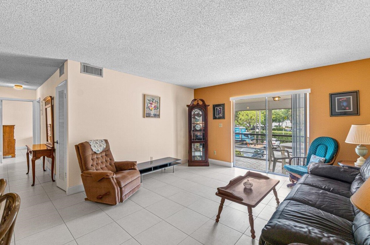 1000 Nw 13th St #207a, Boca Raton, FL