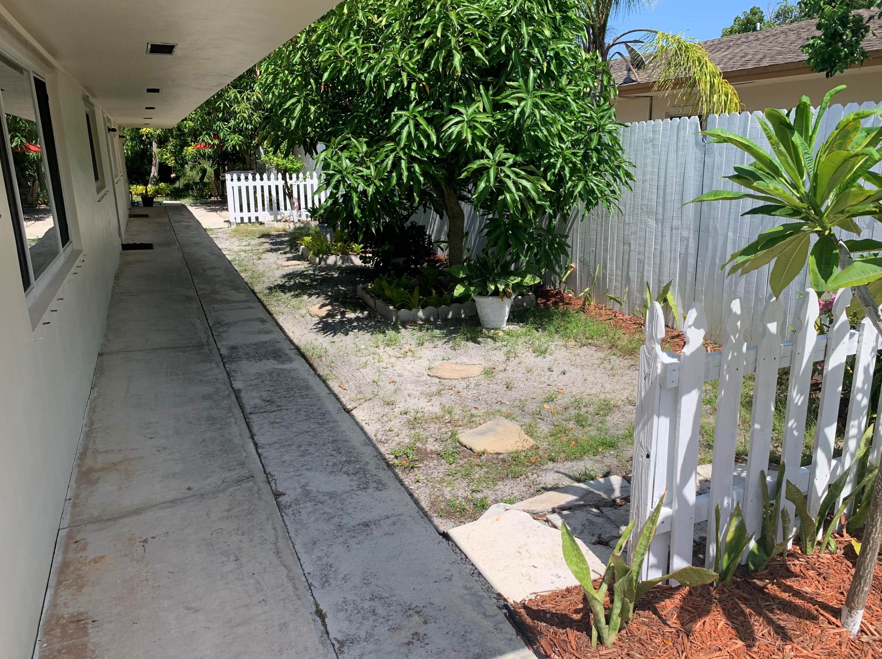 2825 Albatross Rd #2, Delray Beach, FL 33444
