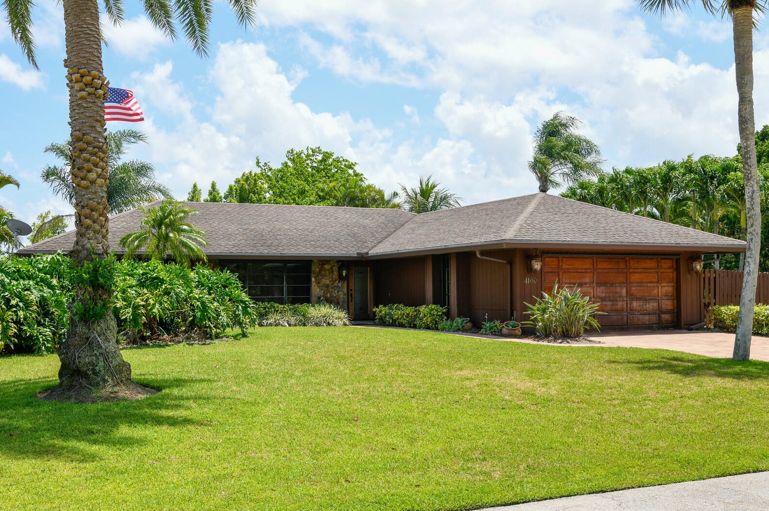 4160 Cedar Ave, West Palm Beach, FL 33410