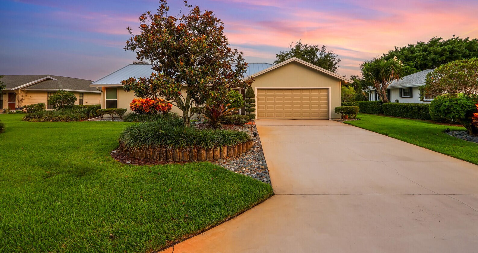 6500 Nantucket Ct, Hobe Sound, FL 33455-5830