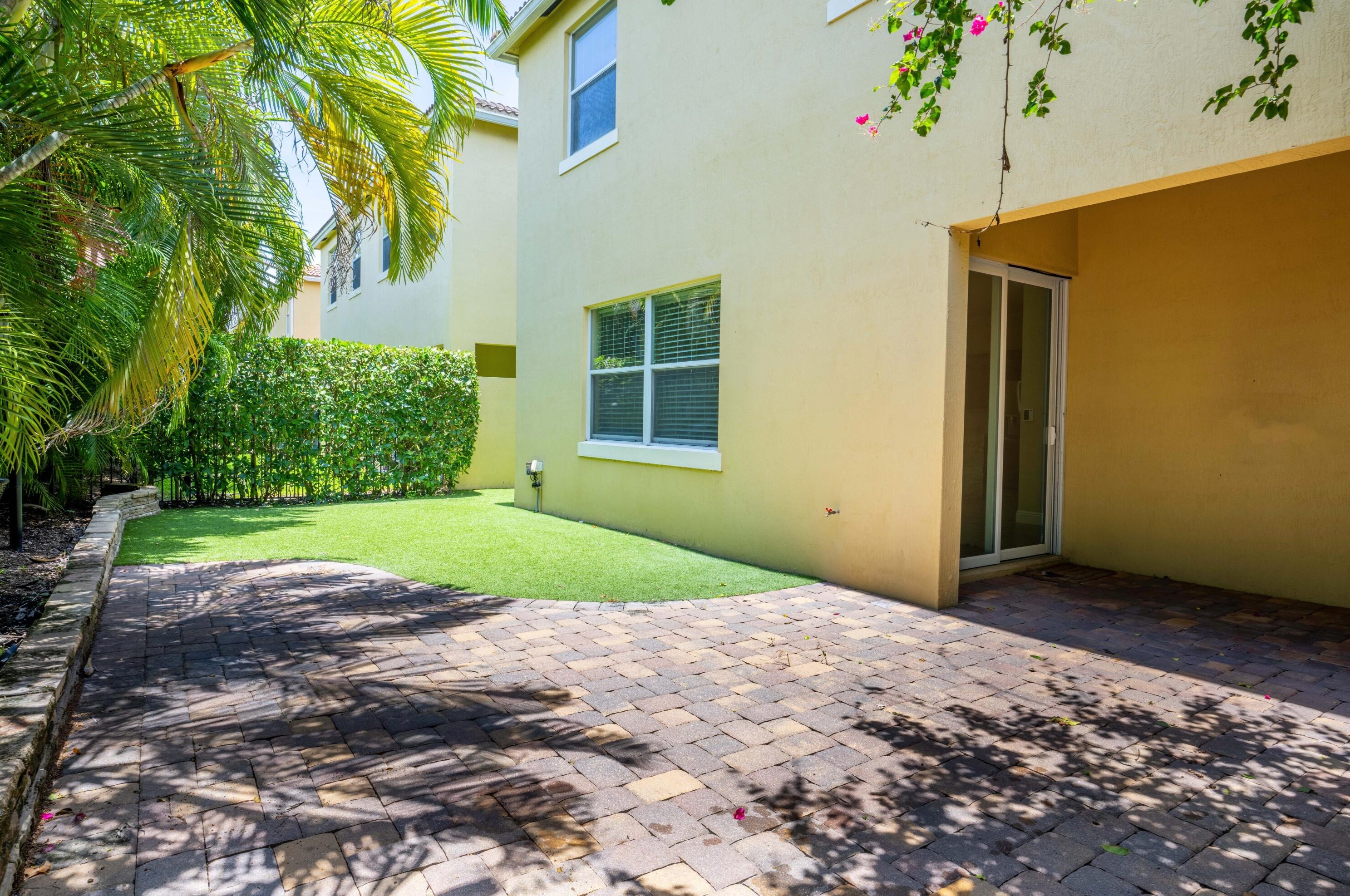 3693 Wolf Run Ln, Boynton Beach, FL 33435