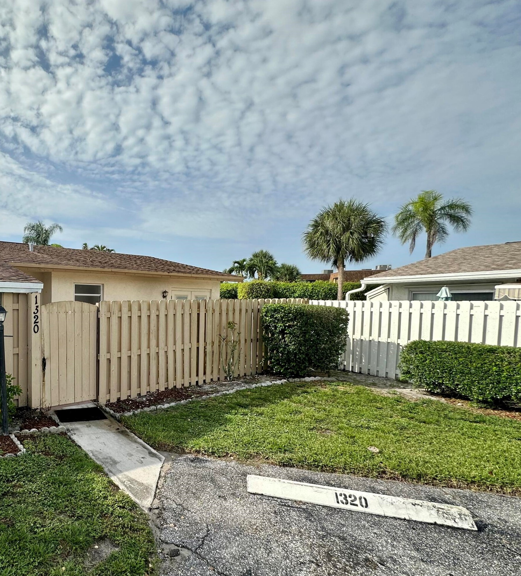 1320 Arapaho St, Jupiter, FL 33458