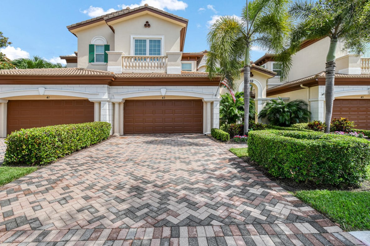 119 Tresana Blvd, Jupiter, FL 33478-5424