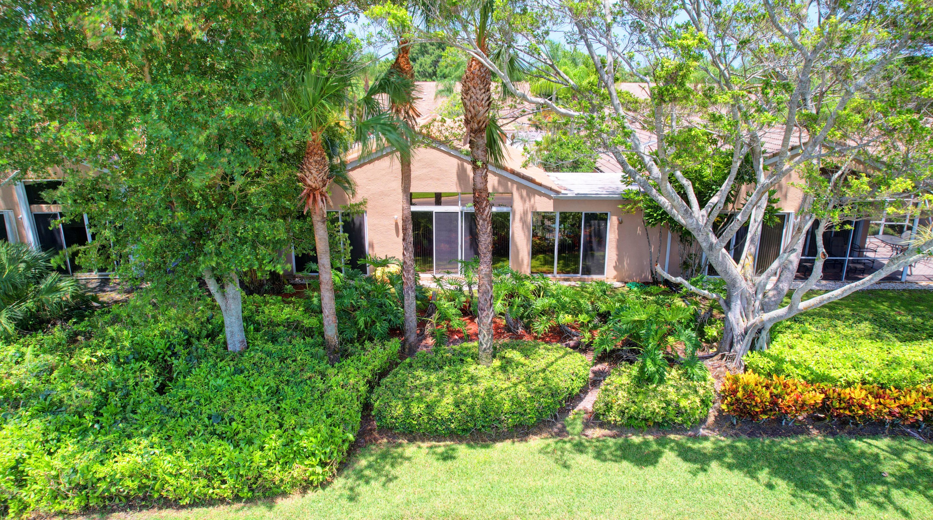 4518 Carlton Golf Dr, Lake Worth FL 33449-8134 exterior