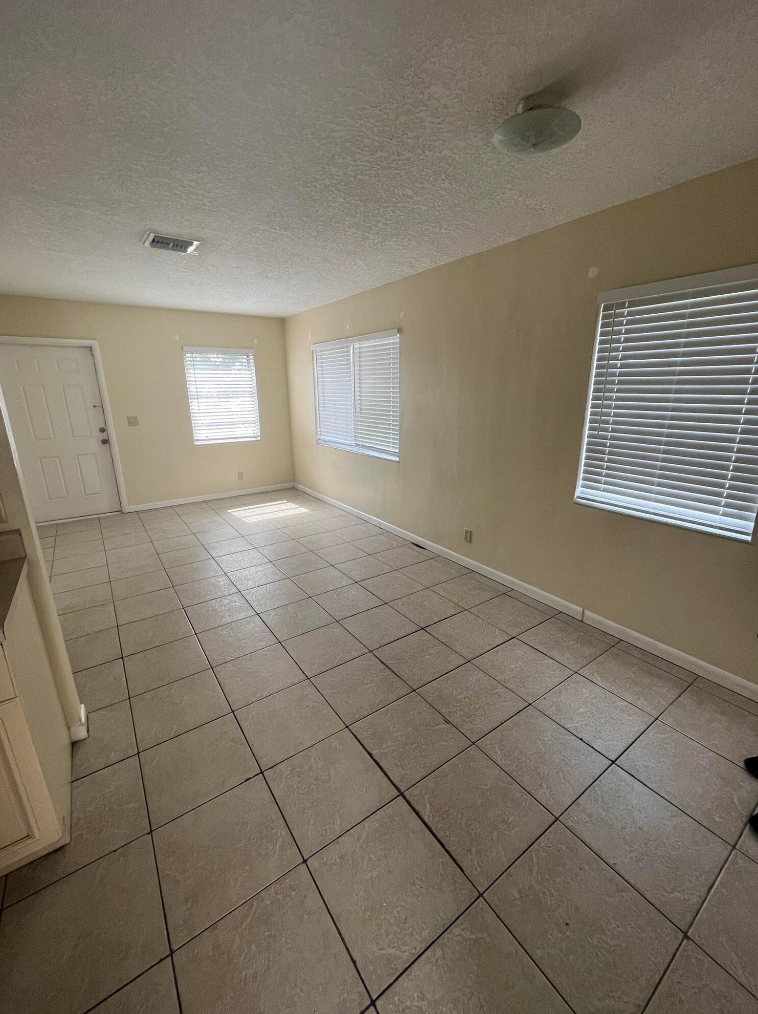 1054 W 25th St, West Palm Beach, FL 33404
