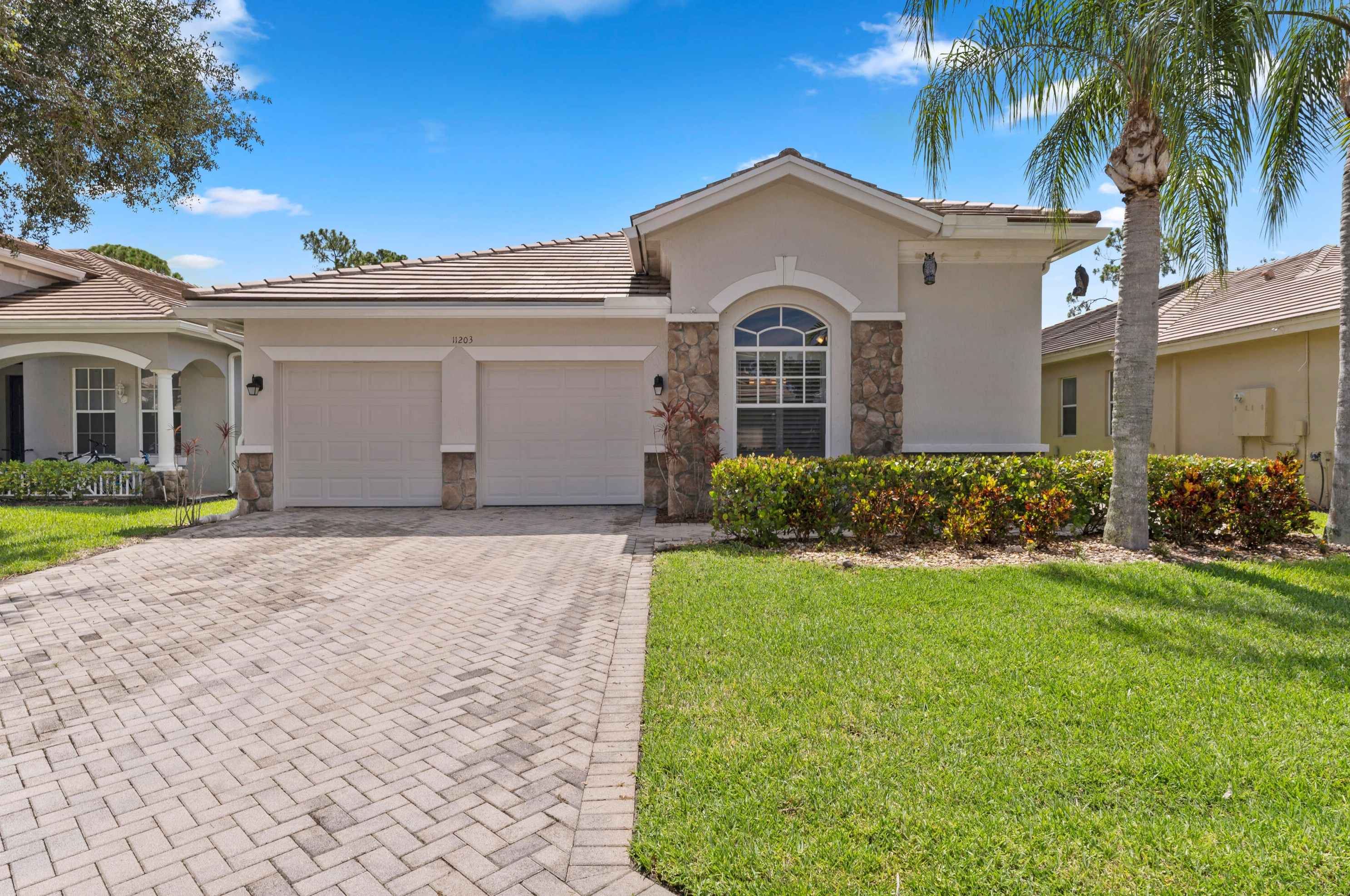 11203 Osprey Lake Ln, West Palm Beach, FL 33412