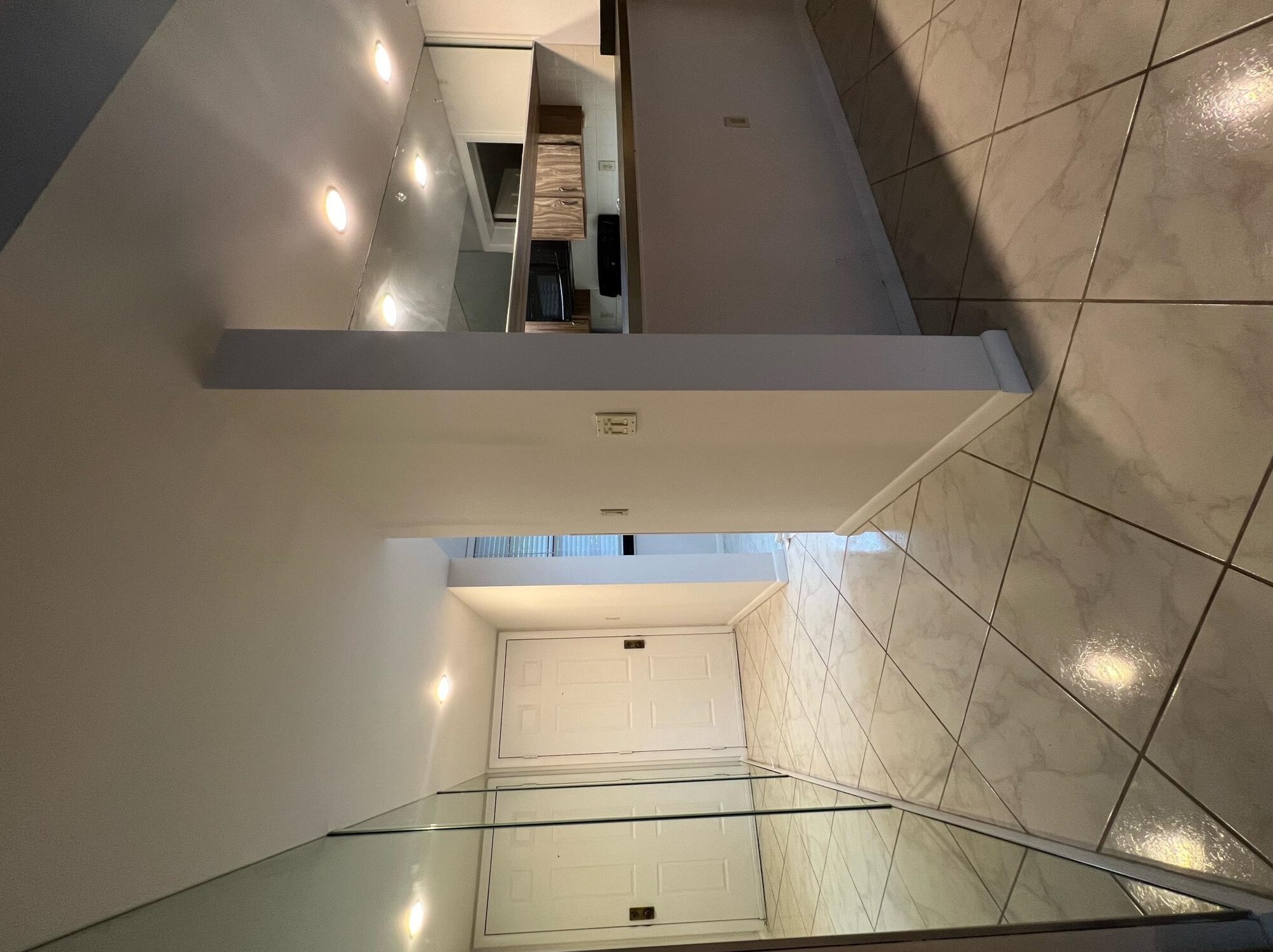 3516 Whitehall Dr Apt 106, West Palm Beach, FL 33401