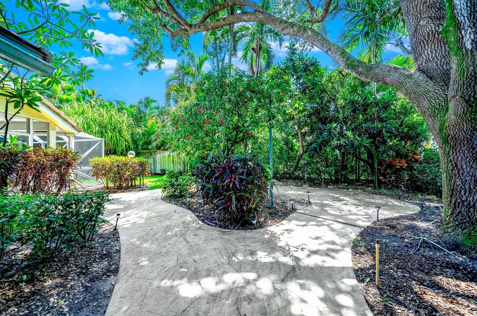 12908 Cocoa Pne Dr, Boynton Beach FL 33436-6145 exterior