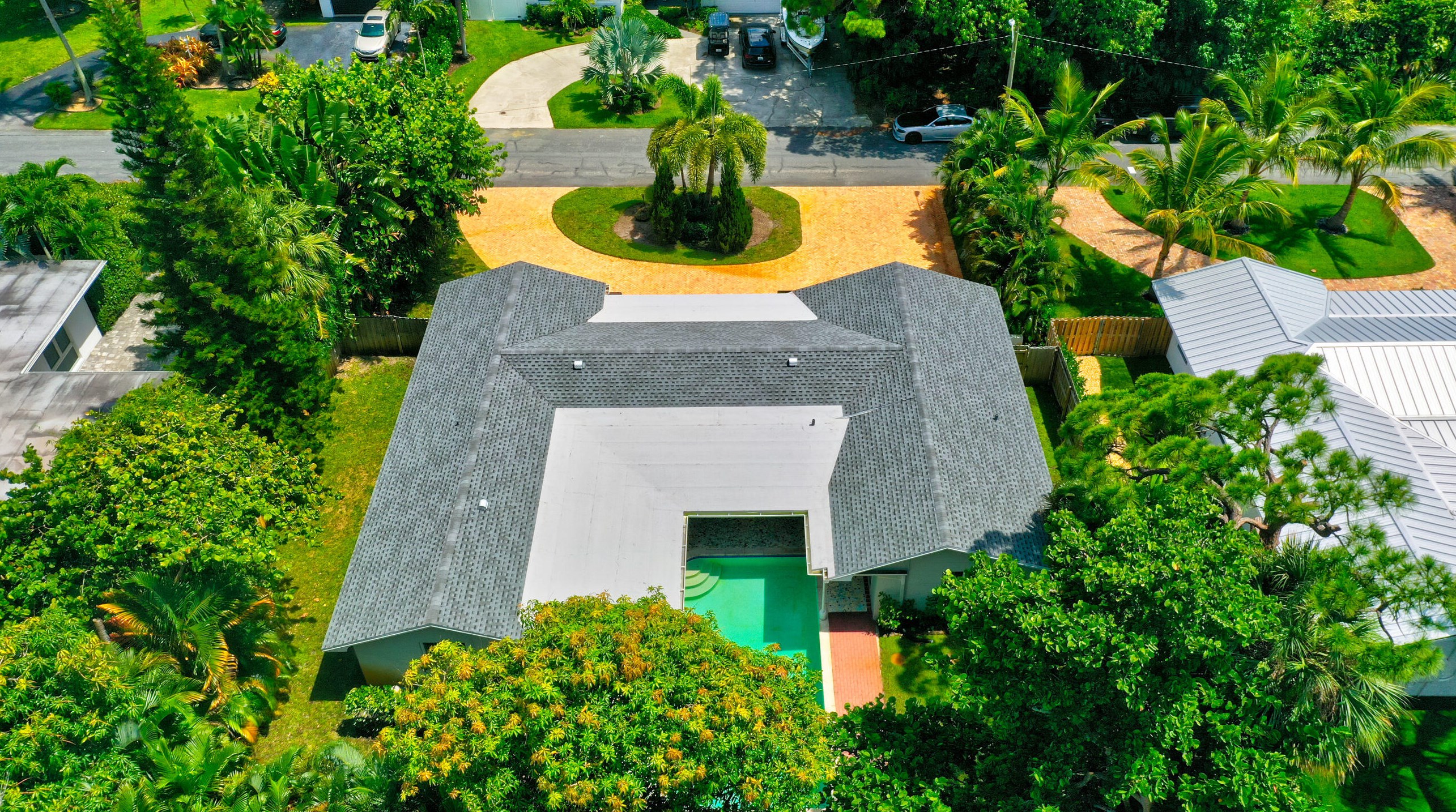 909 27th Ter, Boynton Beach FL  33435-7913 exterior