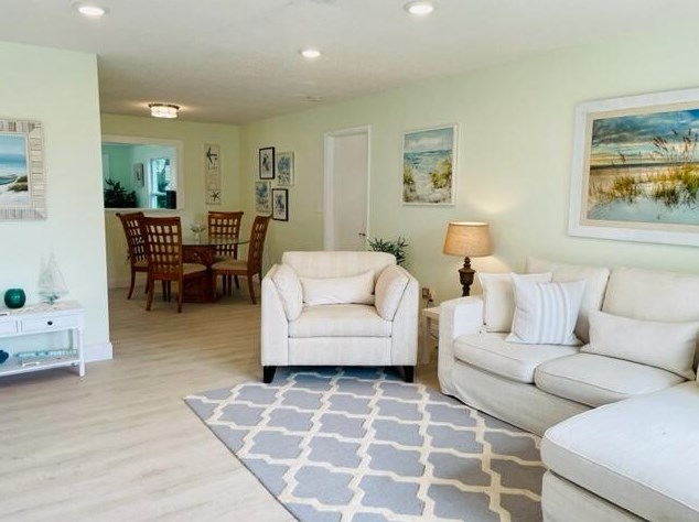 421 Pittsburgh Dr, Jupiter, FL 33458-4225