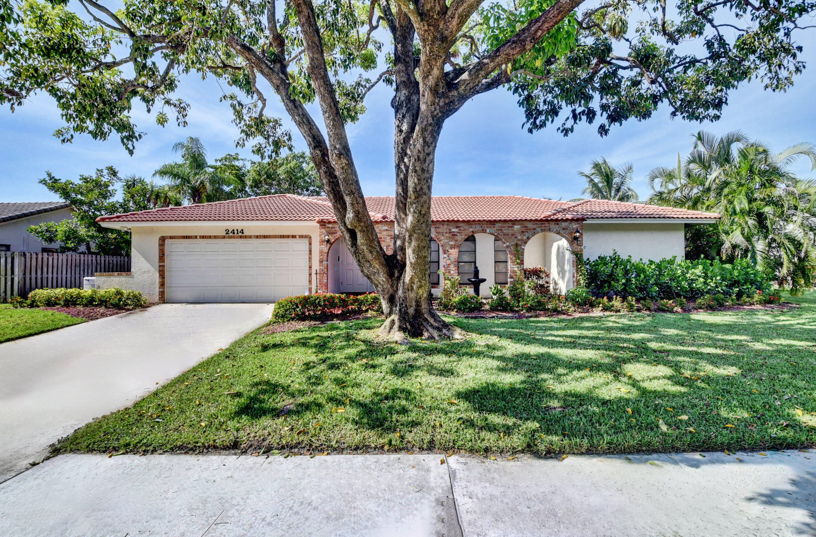 2414 Timbercreek Cir, Boca Raton, FL 33431-4061