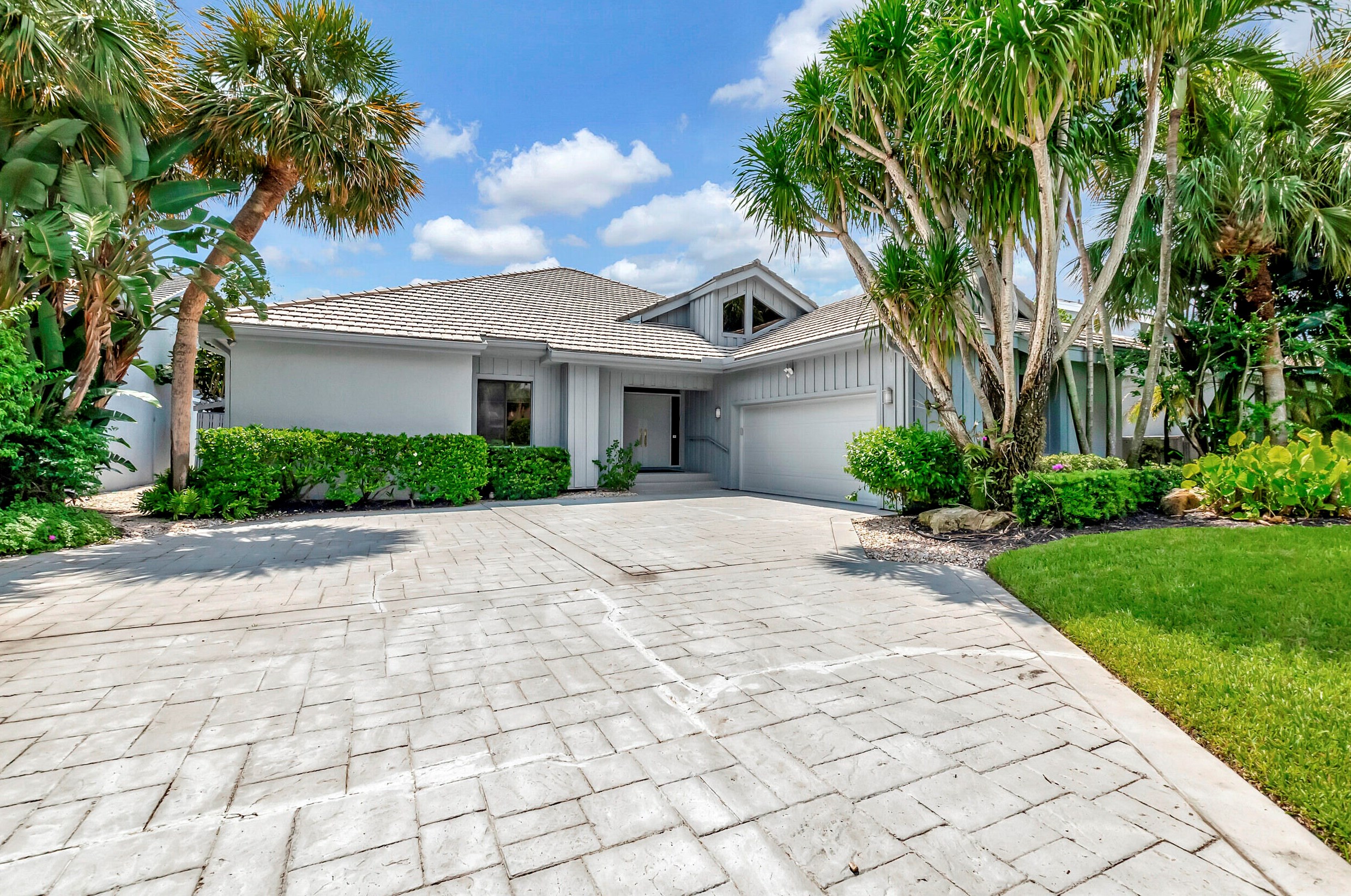 19354 Chapel Creek Dr, Boca Raton, FL 33434-5168