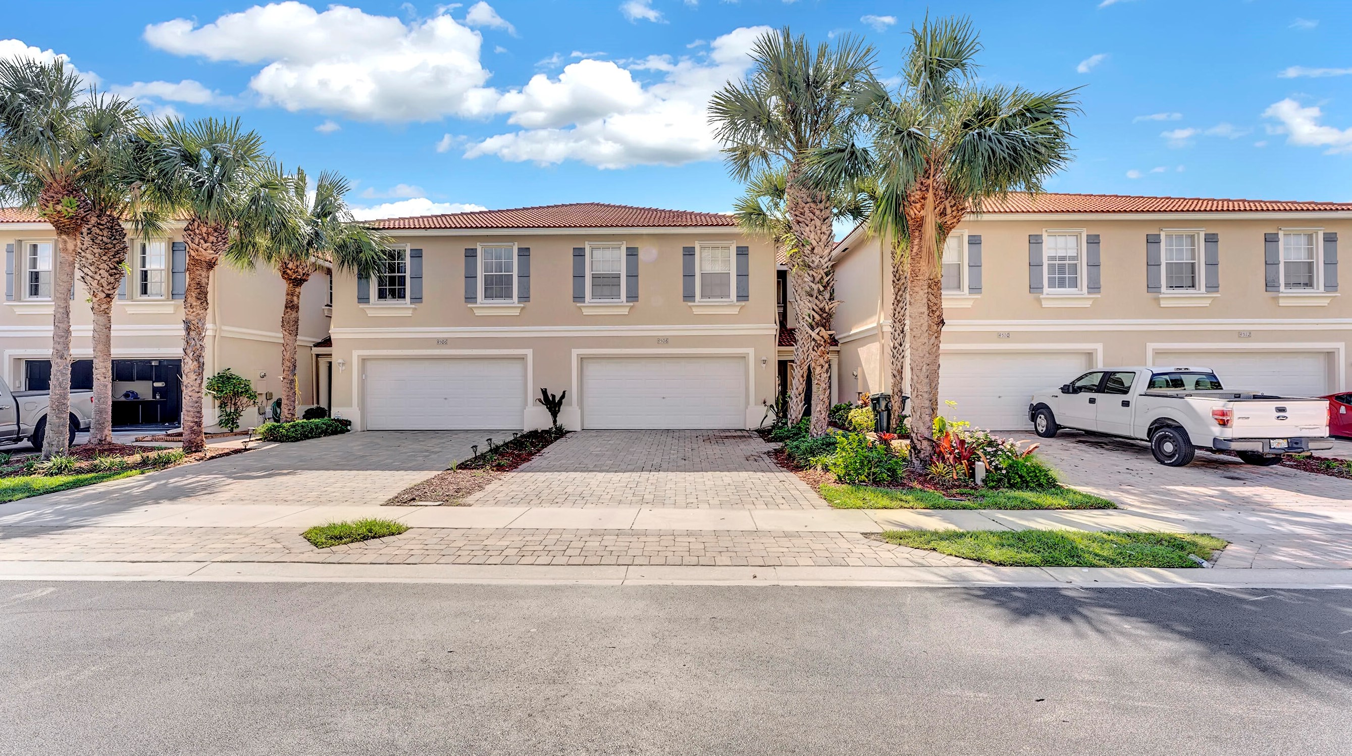 4508 Cohune Palm Ct, Lake Worth, FL 33463-9331