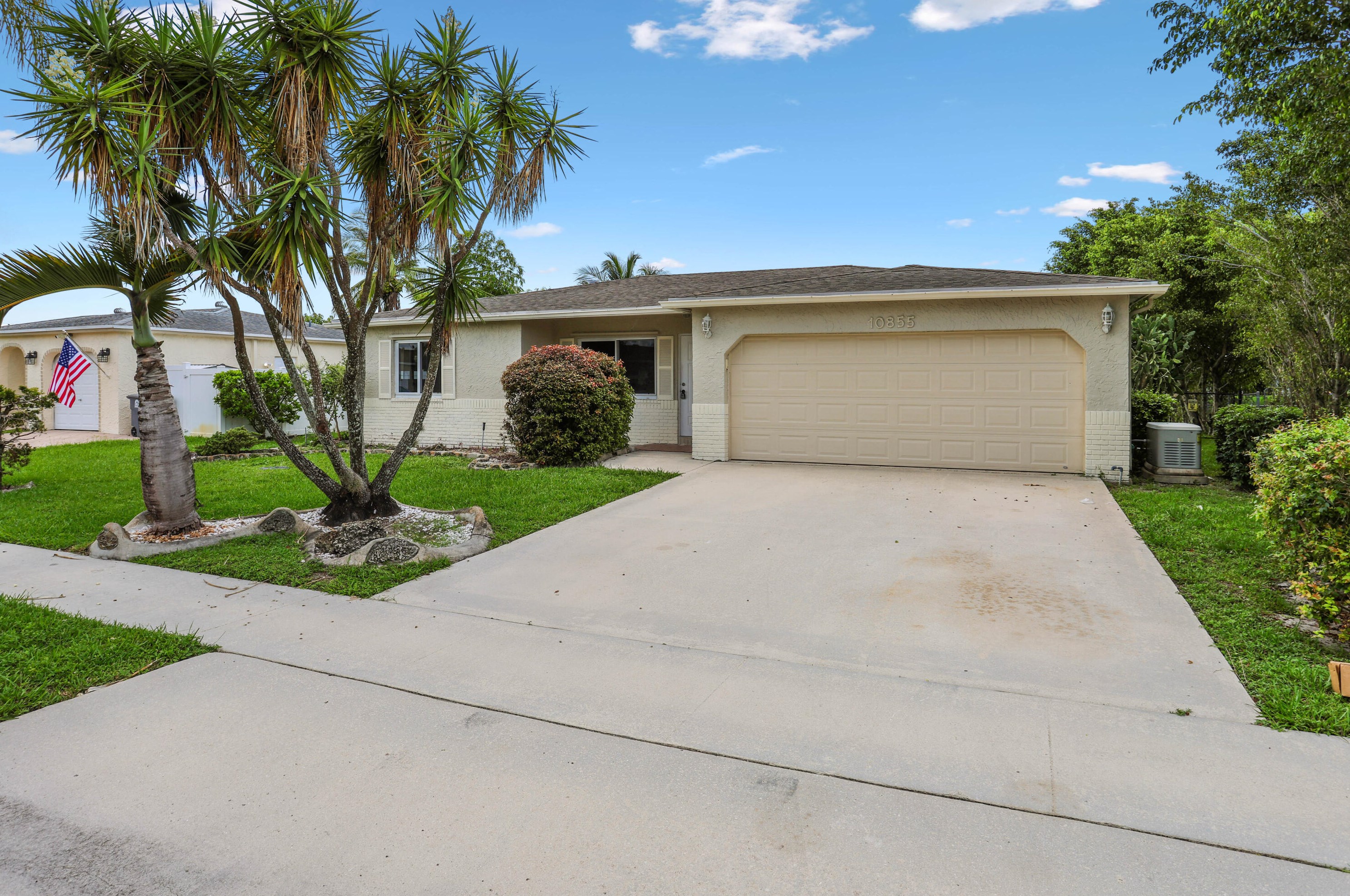 10855 Eureka St, Boca Raton, FL 33428-4068