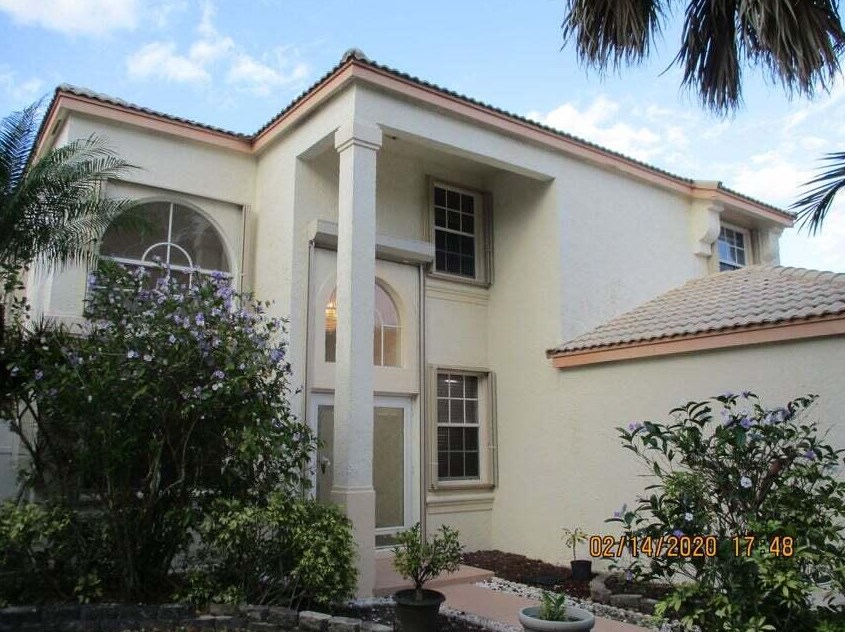 7599 Ridgefield Ln, Lake Worth, FL 33467
