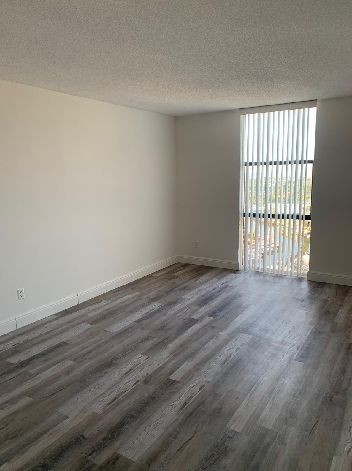 13499 Biscayne Blvd #1404, Miami, FL 33181