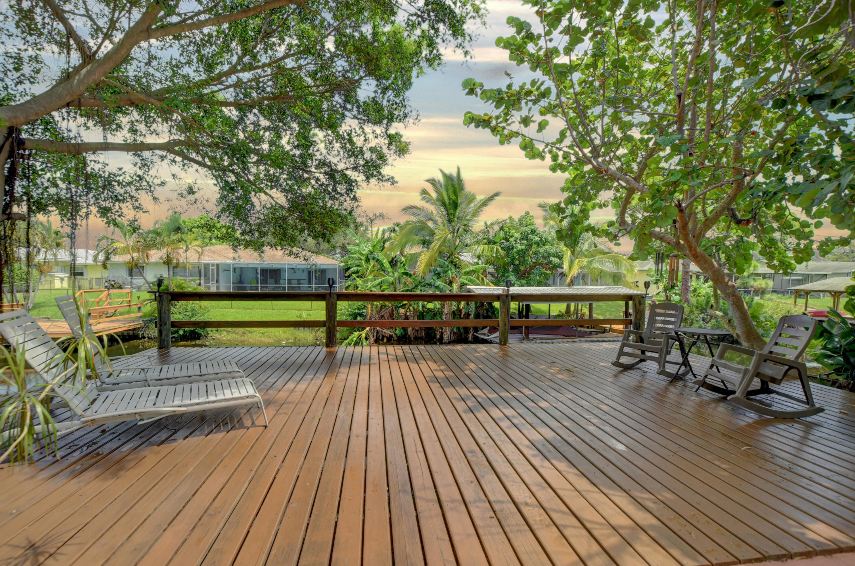 1281 27th Ave, Boynton Beach, FL 33426-7825