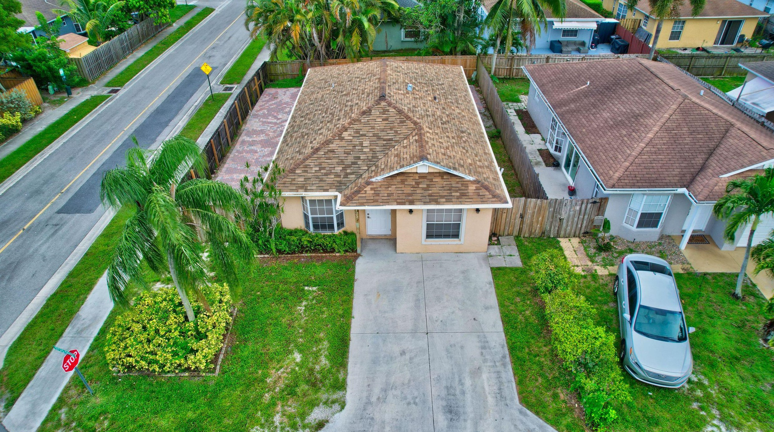 5725 Boynton Cres, Boynton Beach, FL 33437