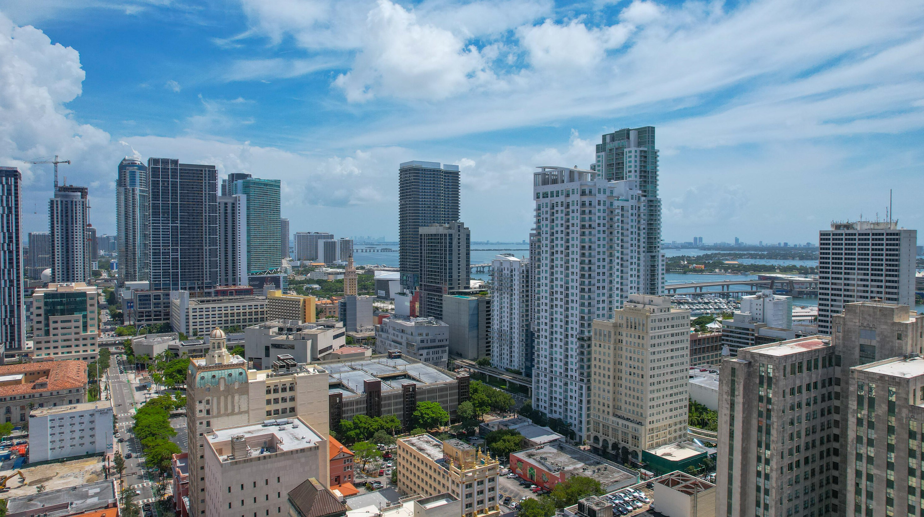 111 Flagler St, Miami FL  33131-1111 exterior