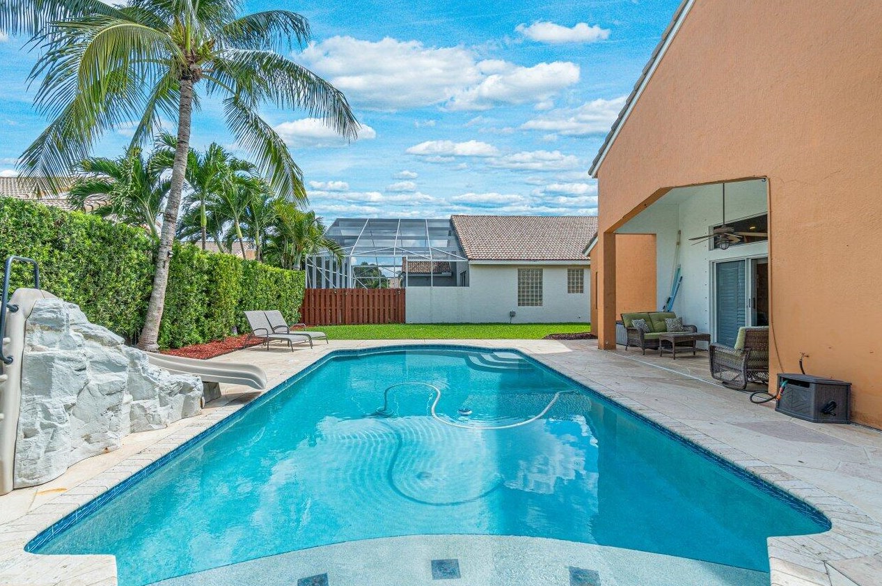 9317 Cove Point Cir, Boynton Beach, FL 33472-2767