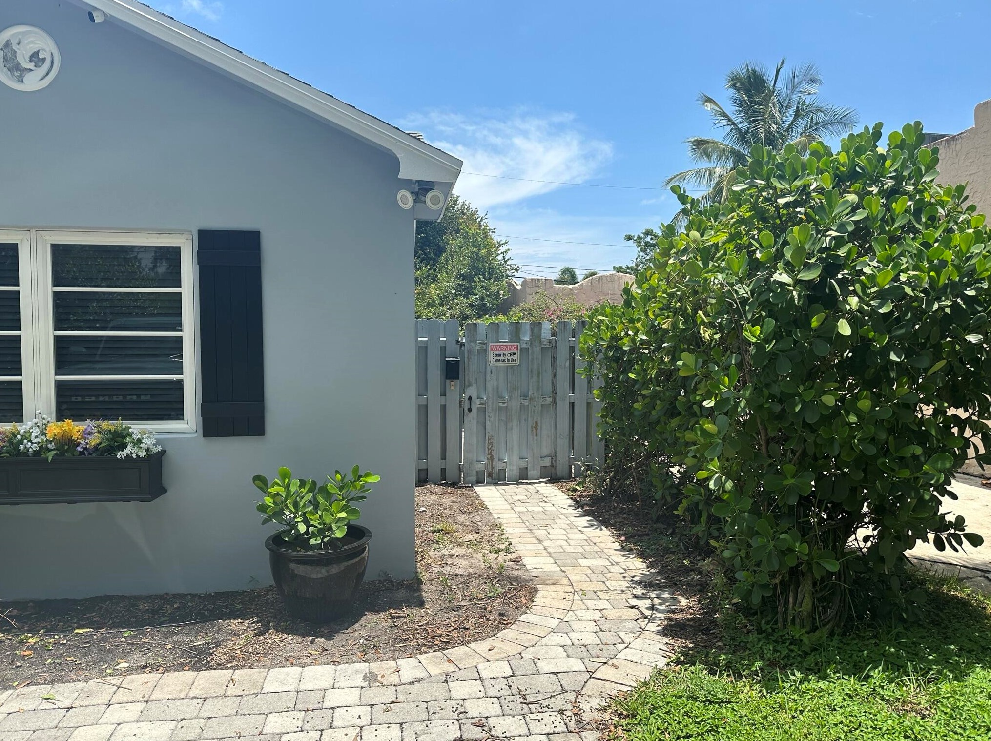 920 L St, Lake Worth, FL 33460-2637
