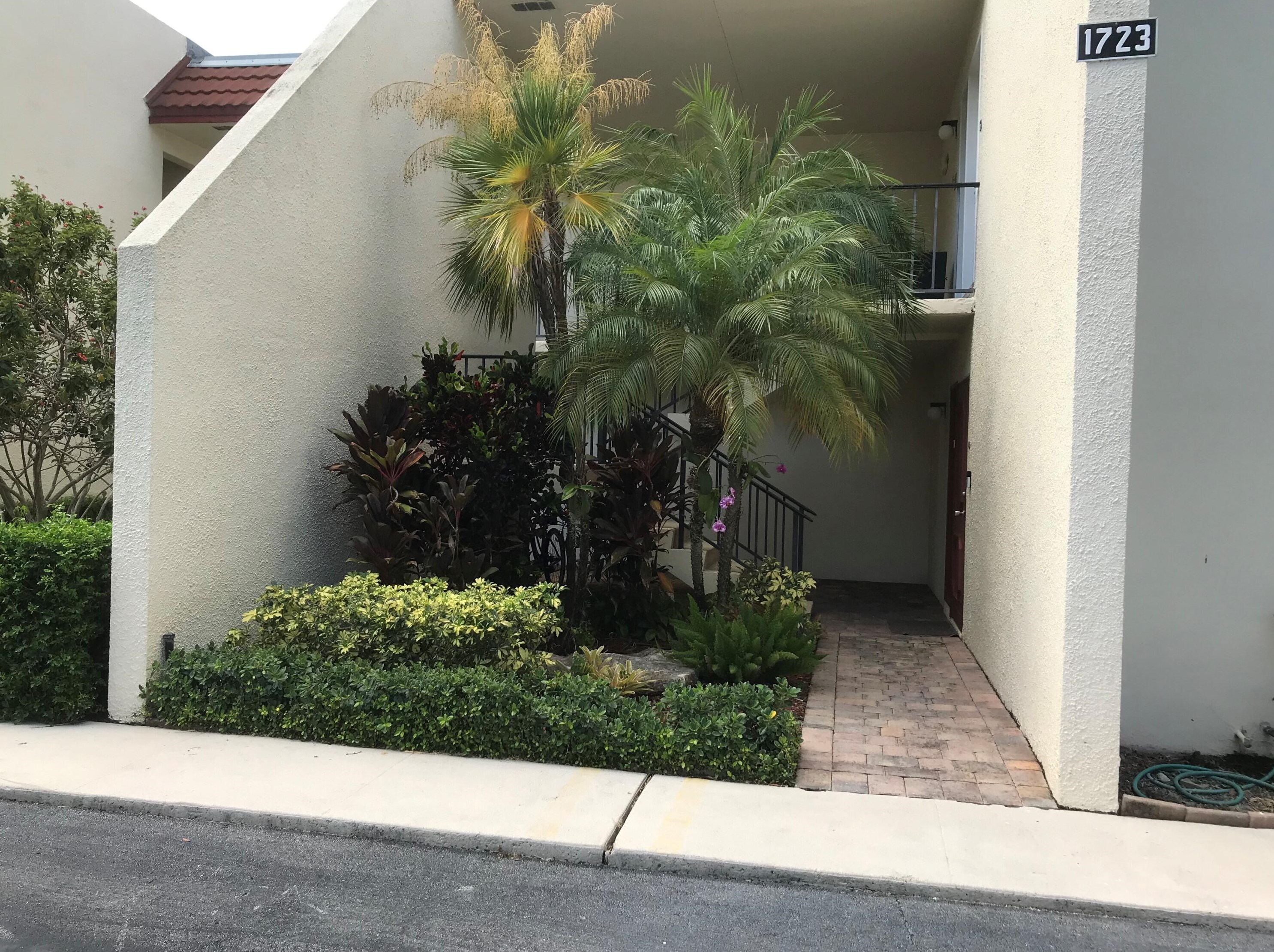 1723 Consulate Pl Apt 102, West Palm Beach, FL 33401