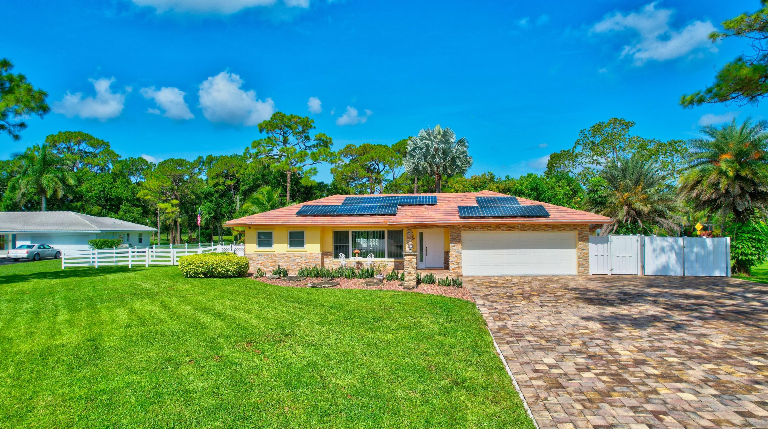8455 Mizzen Dr, Boynton Beach, FL 33472-2721