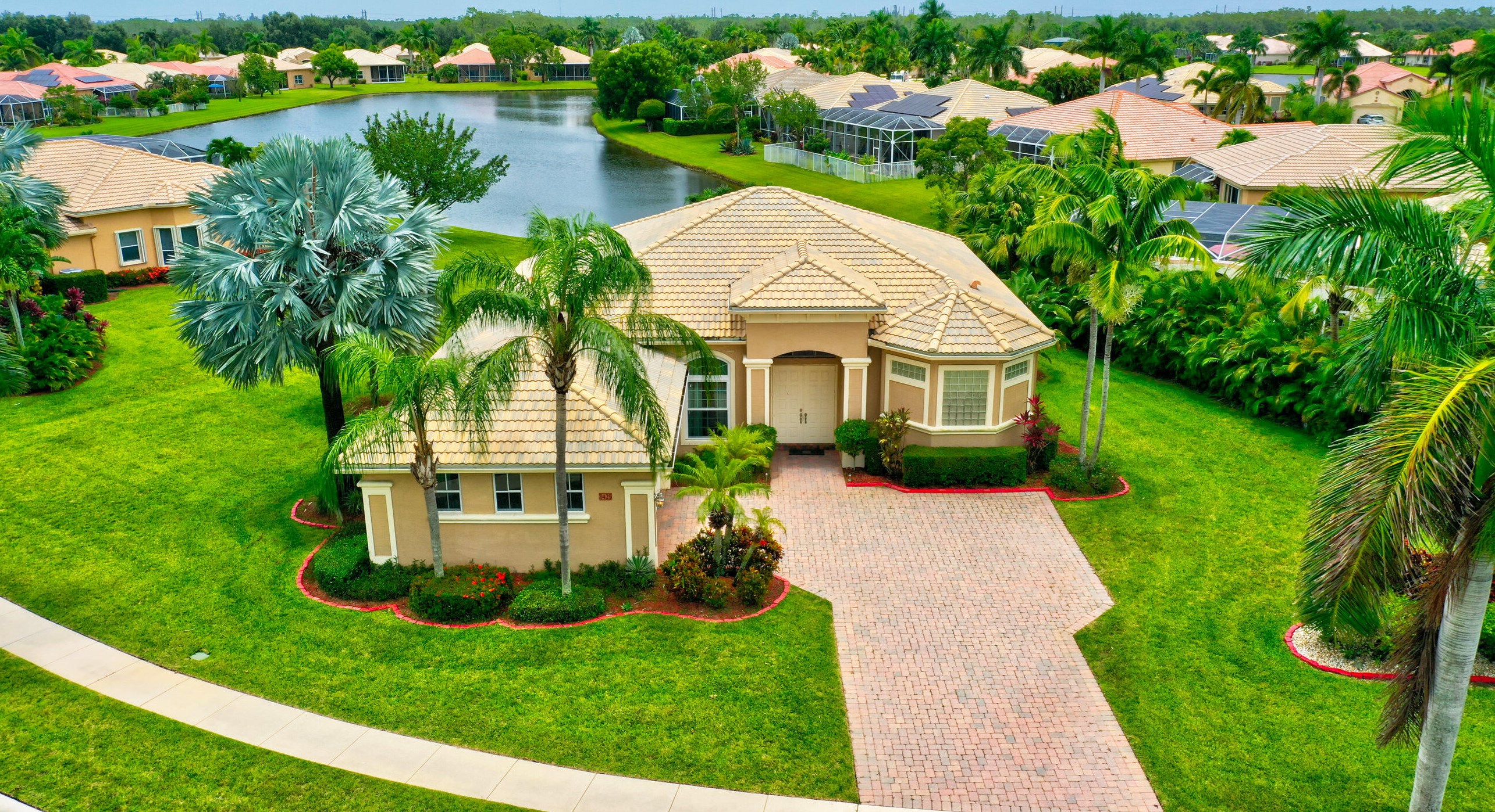 9429 Lantern Bay Cir, West Palm Beach, FL 33411-5170