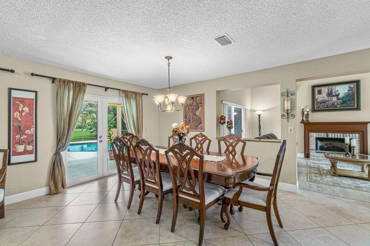 22075 Flower Dr, Boca Raton FL 33428-4627 exterior